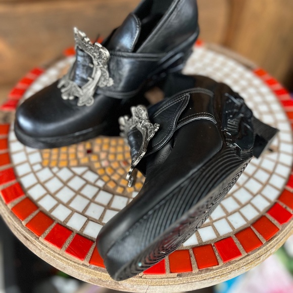 John Fluevog MISSION ENGLE Blue Metallic W6 - Picture 6 of 6